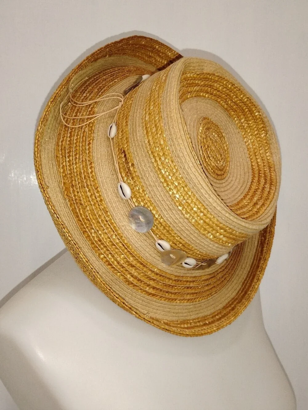 STRIPED SUMMER STRAW HAT